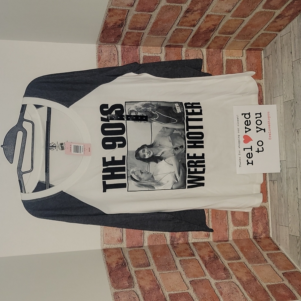 torrid Beverly Hills 90210 Raglan Tee - size 1 (14/16 Equivalent)